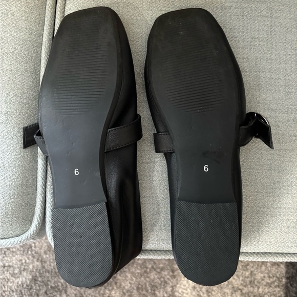 ASOS DESIGN Luxe Premium Leather Mary Jane ballet flats in black - Picture 2 of 4